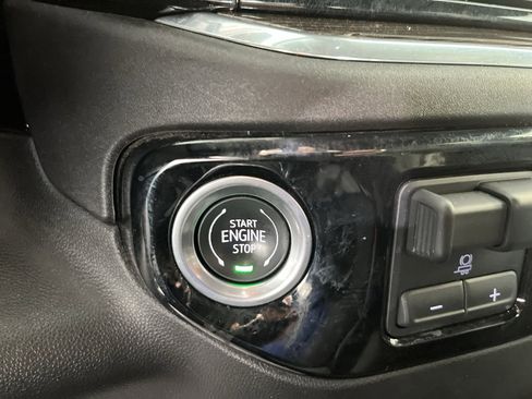 Used 2025 Chevrolet Silverado 1500 LT RWD image 18