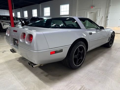 Used 1996 Chevrolet Corvette Coupe RWD image 7