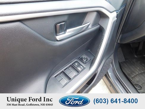 Used 2020 Toyota RAV4 XSE AWD/4WD image 11