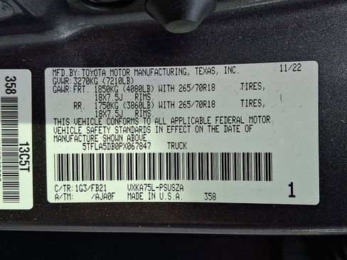Used 2023 Toyota Tundra SR5 w/ SR5 Convenience Package AWD/4WD image 27