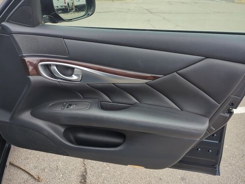 Used 2016 INFINITI Q70 L 3.7 image 35