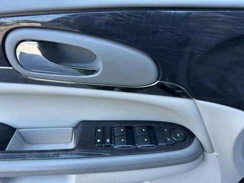 Used 2016 Buick Enclave Convenience FWD image 11