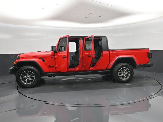 Used 2024 Jeep Gladiator Sport AWD/4WD image 55