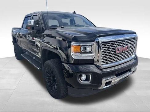 Used 2017 GMC Sierra 2500 Denali AWD/4WD image 8