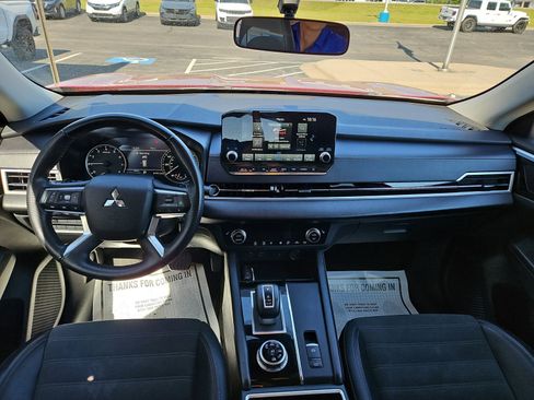 Used 2024 Mitsubishi Outlander SE AWD/4WD image 6