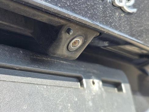 Used 2019 Porsche Cayenne w/ Premium Plus Package image 10