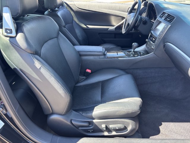 Used 2014 Lexus IS 250C w/ Navigation System Package RWD image 11