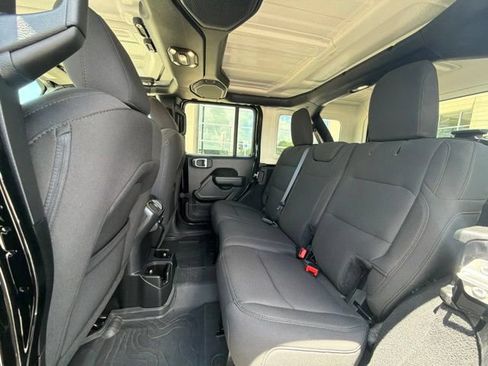 Used 2023 Jeep Wrangler Unlimited Sport AWD/4WD image 14