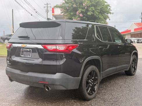 Used 2020 Chevrolet Traverse LS FWD image 5