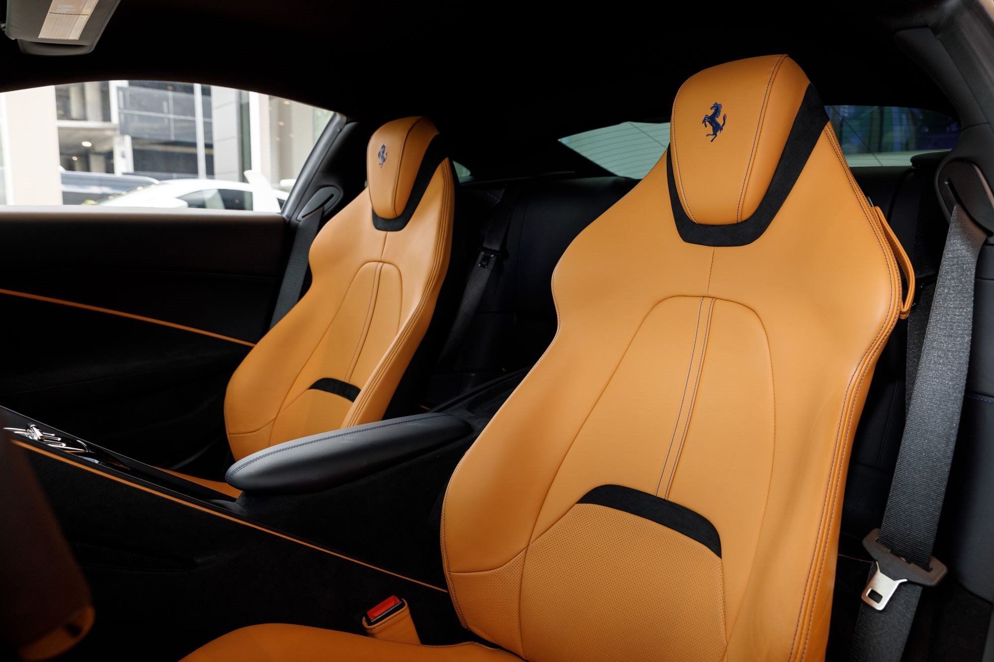 Used 2024 Ferrari Roma RWD image 10