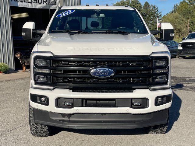 Used 2024 Ford F250 Platinum w/ FX4 Off-Road Package AWD/4WD image 2