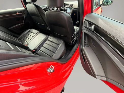Used 2018 Volkswagen Golf 4-Door AWD/4WD image 8