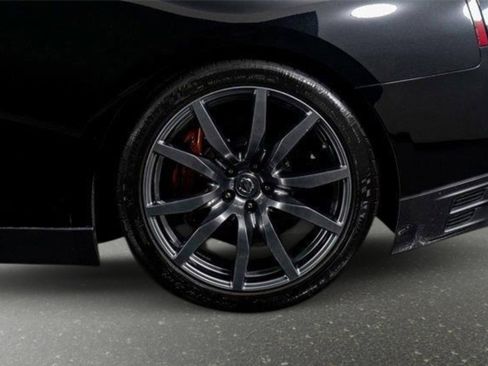 Used 2015 Nissan GT-R Premium image 18