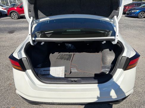 Certified 2025 Nissan Altima 2.5 SR image 21