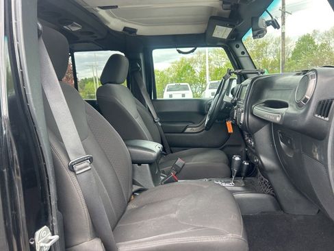 Certified 2017 Jeep Wrangler Unlimited Sport AWD/4WD image 8