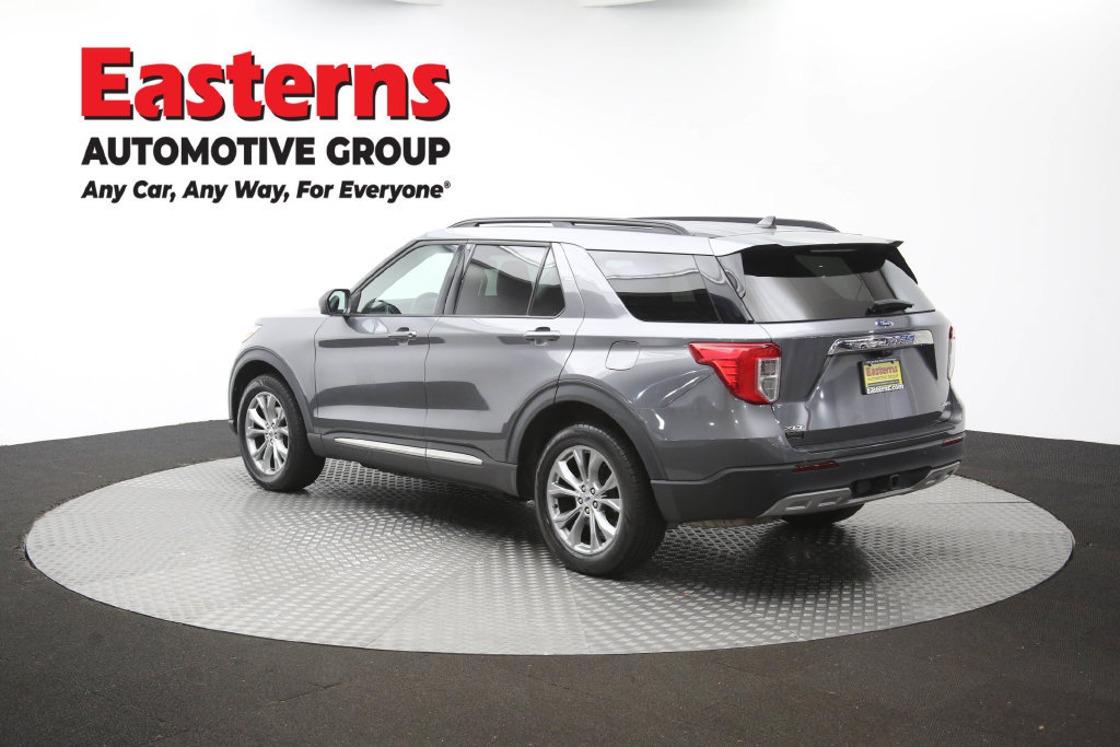 Used 2022 Ford Explorer XLT w/ Equipment Group 202A AWD/4WD image 68