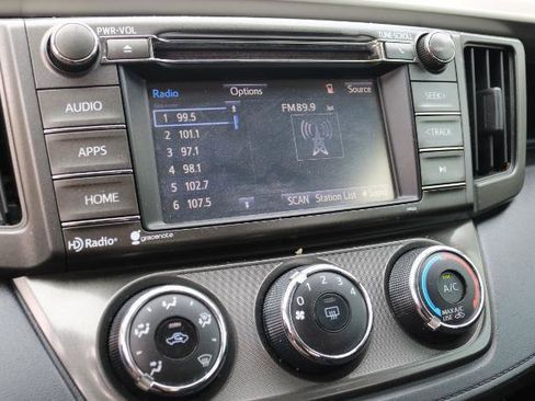Used 2015 Toyota RAV4 LE AWD/4WD image 12