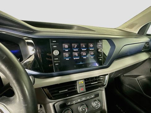 Used 2022 Volkswagen Taos SE w/ Panoramic Sunroof Package FWD image 21
