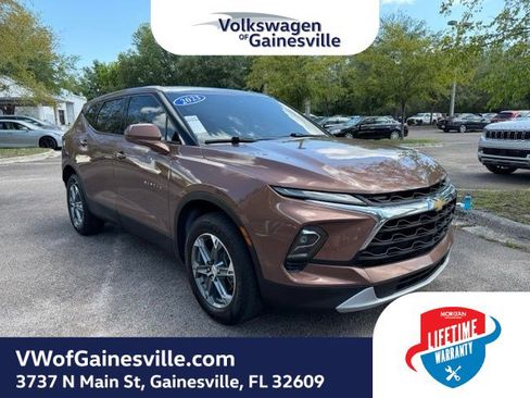 Used 2023 Chevrolet Blazer LT FWD image 1