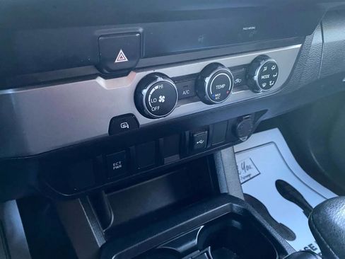 Used 2020 Toyota Tacoma SR image 18