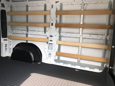 Used 2025 RAM ProMaster 2500 w/ U-Haul Equipment Group FWD image 23