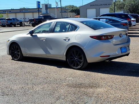 Used 2025 MAZDA MAZDA3 s image 3