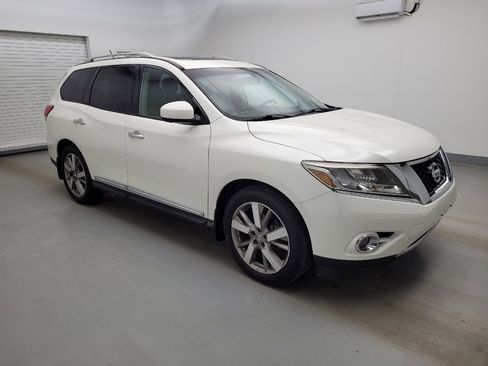 Used 2016 Nissan Pathfinder Platinum image 11