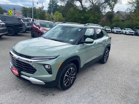 New 2026 Chevrolet TrailBlazer LT w/ Convenience Package image 3