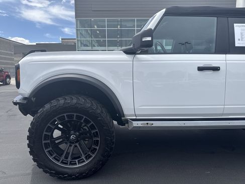 Used 2022 Ford Bronco Wildtrak AWD/4WD image 8