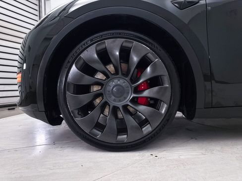 Used 2022 Tesla Model Y Performance AWD/4WD image 15