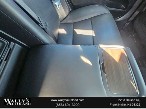 Used 2015 Toyota Avalon Limited image 22