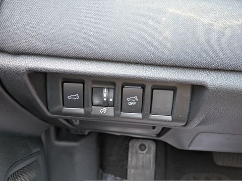 Used 2025 Subaru Outback Premium AWD/4WD image 24