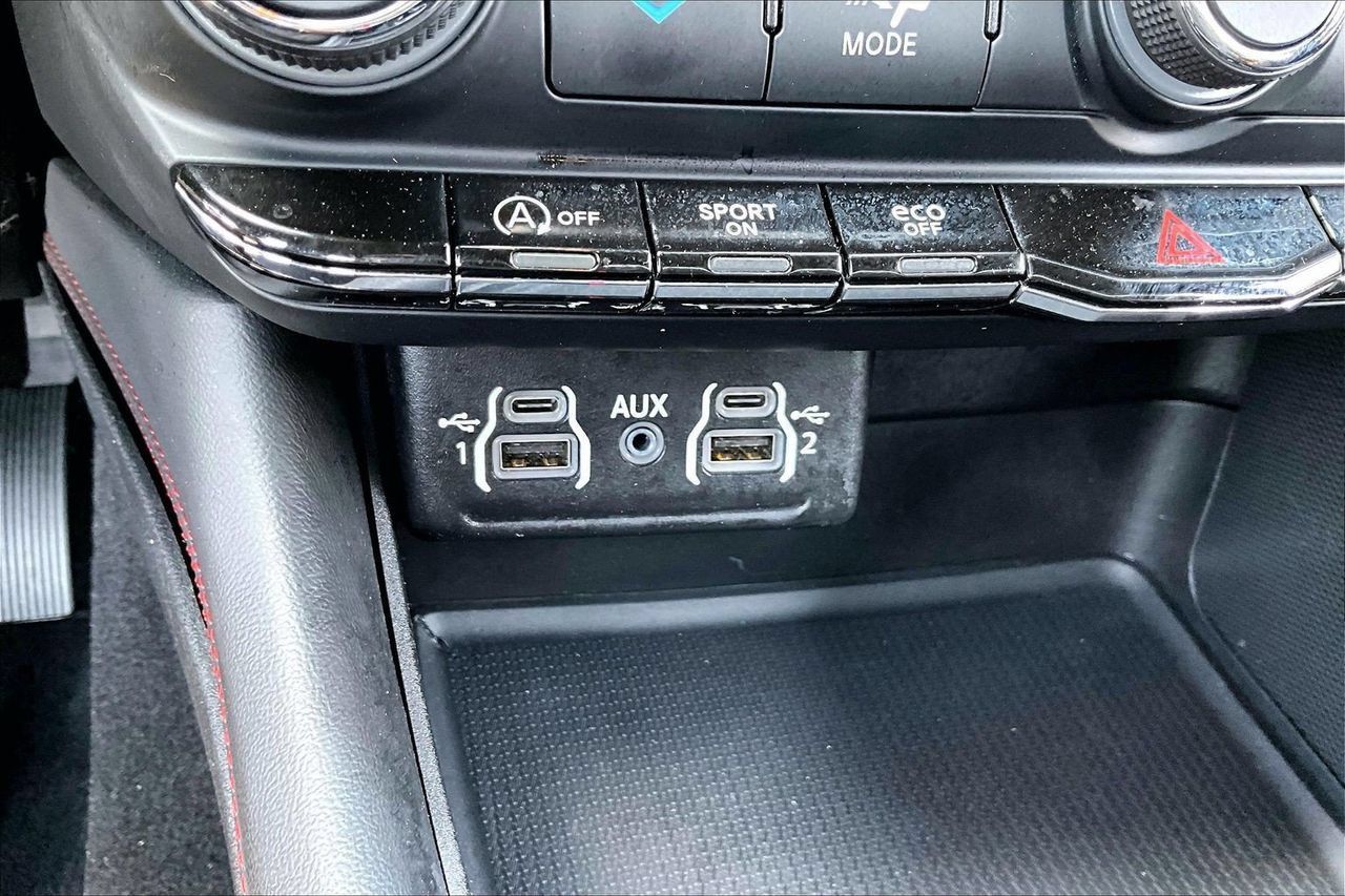 Certified 2025 Dodge Durango GT AWD/4WD image 16