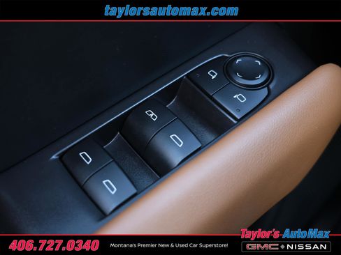 Used 2023 GMC Canyon AT4 image 24