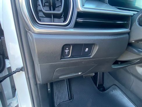 Used 2025 Kia Sorento S w/ Panoramic Sunroof Package FWD image 12