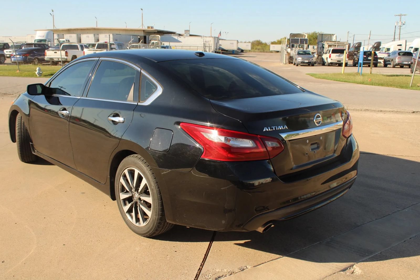 Used 2018 Nissan Altima 2.5 SV FWD image 6