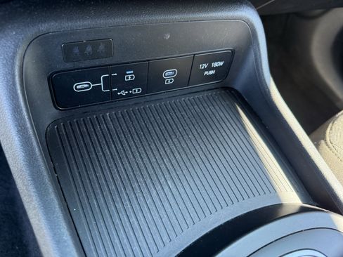 Used 2024 Hyundai Kona SE image 10