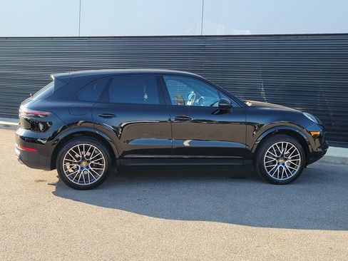 Certified 2023 Porsche Cayenne AWD/4WD image 8