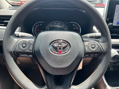 Used 2024 Toyota RAV4 LE FWD image 20