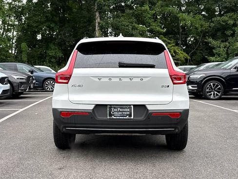 Used 2026 Volvo XC40 B5 Plus AWD/4WD image 5