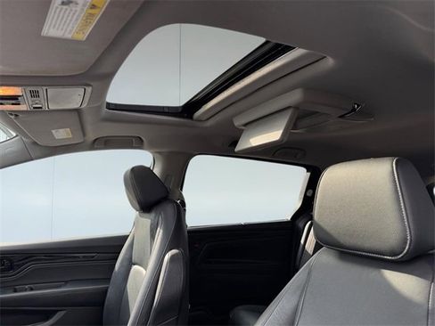 Used 2022 Honda Odyssey Touring image 11