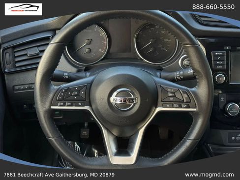 Used 2020 Nissan Rogue SV image 33