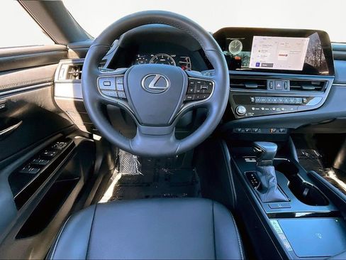Used 2024 Lexus ES 350 w/ Premium Package image 9