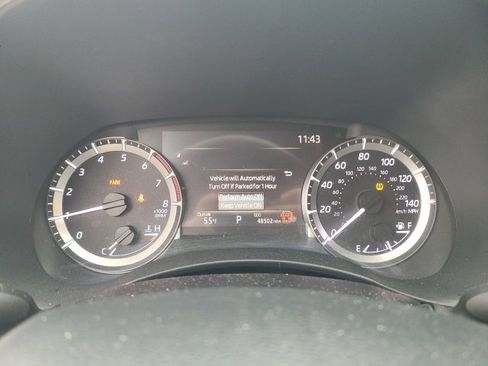 Used 2024 Toyota Highlander XLE image 25