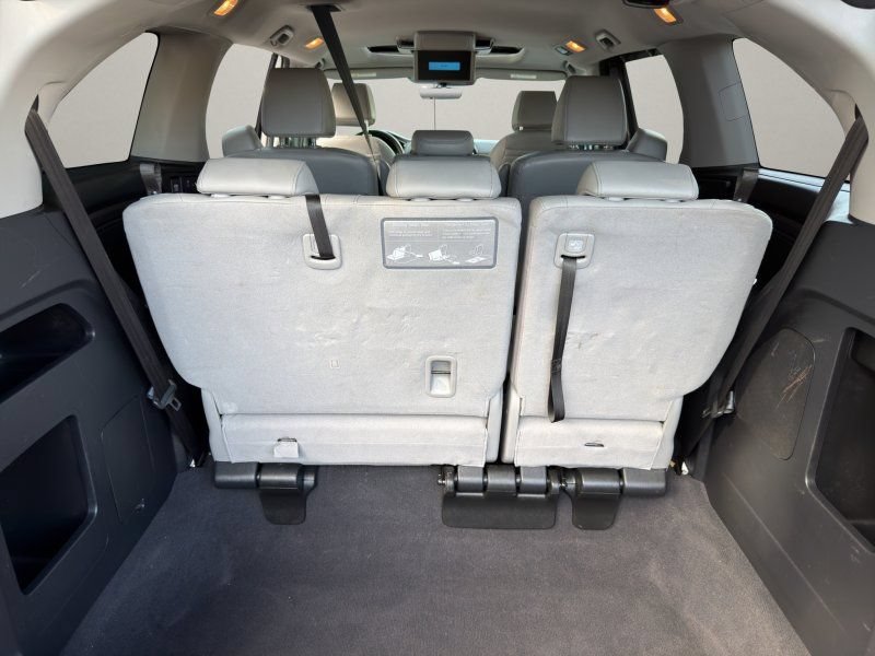 Used 2020 Honda Odyssey EX-L w/ RES & Navigation image 11