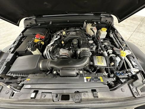 Used 2023 Jeep Gladiator Sport AWD/4WD image 27