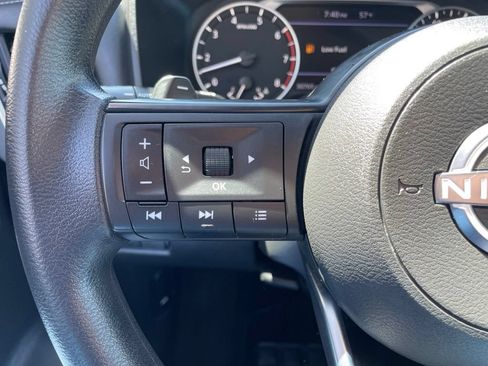 Used 2023 Nissan Rogue S AWD/4WD image 25