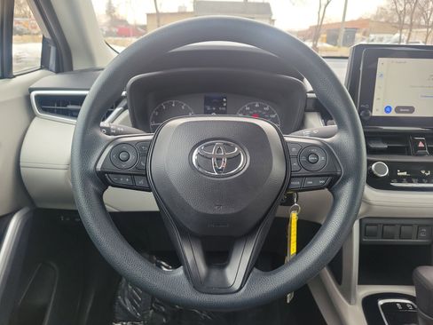 Used 2024 Toyota Corolla Cross L image 20