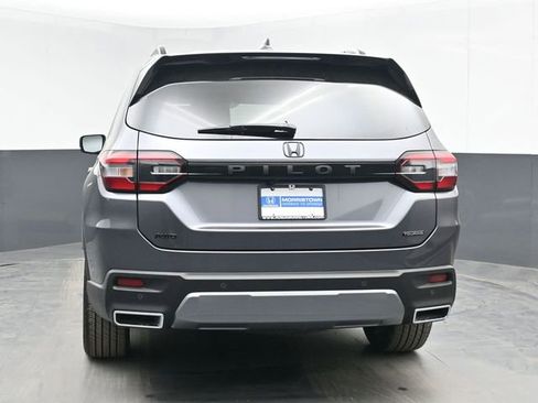 New 2026 Honda Pilot Touring image 9