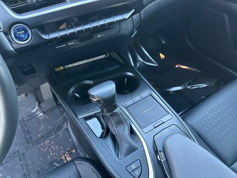 Used 2021 Lexus UX 250h image 23